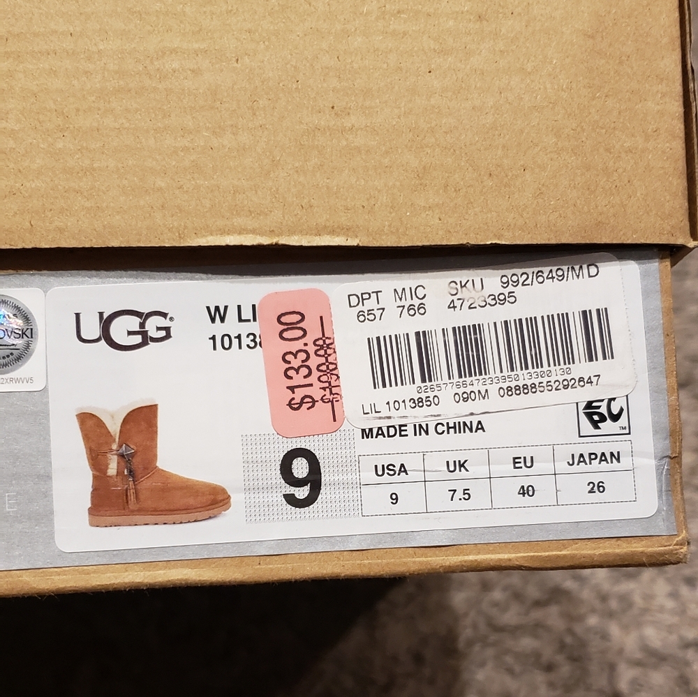 Ugg - image 2